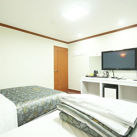 Picasso Motel Haeundae Busan Extérieur photo