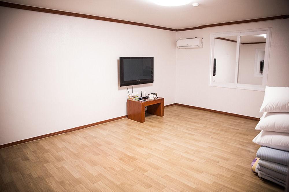 Picasso Motel Haeundae Busan Extérieur photo
