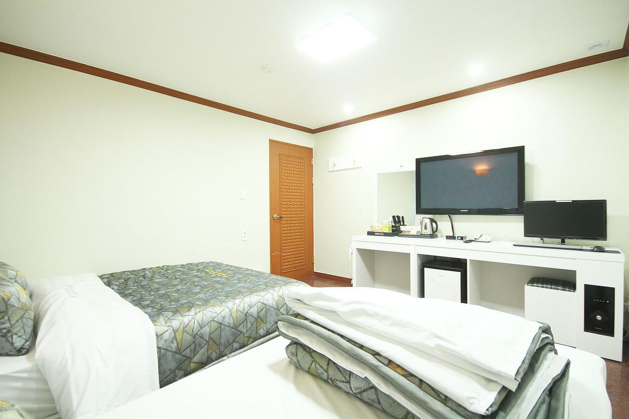 Picasso Motel Haeundae Busan Extérieur photo