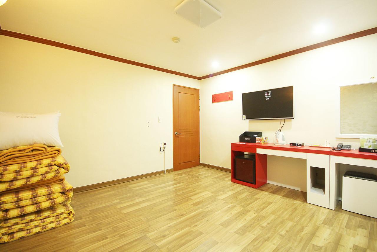 Picasso Motel Haeundae Busan Extérieur photo