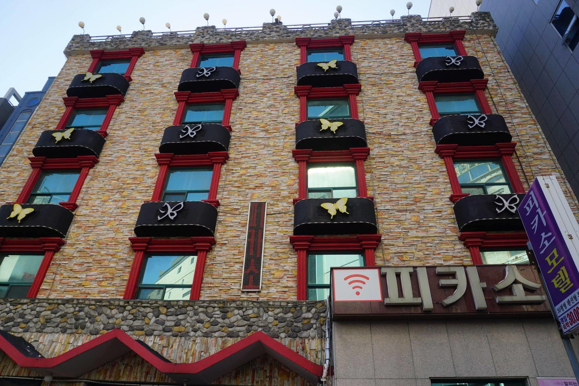 Picasso Motel Haeundae Busan Extérieur photo