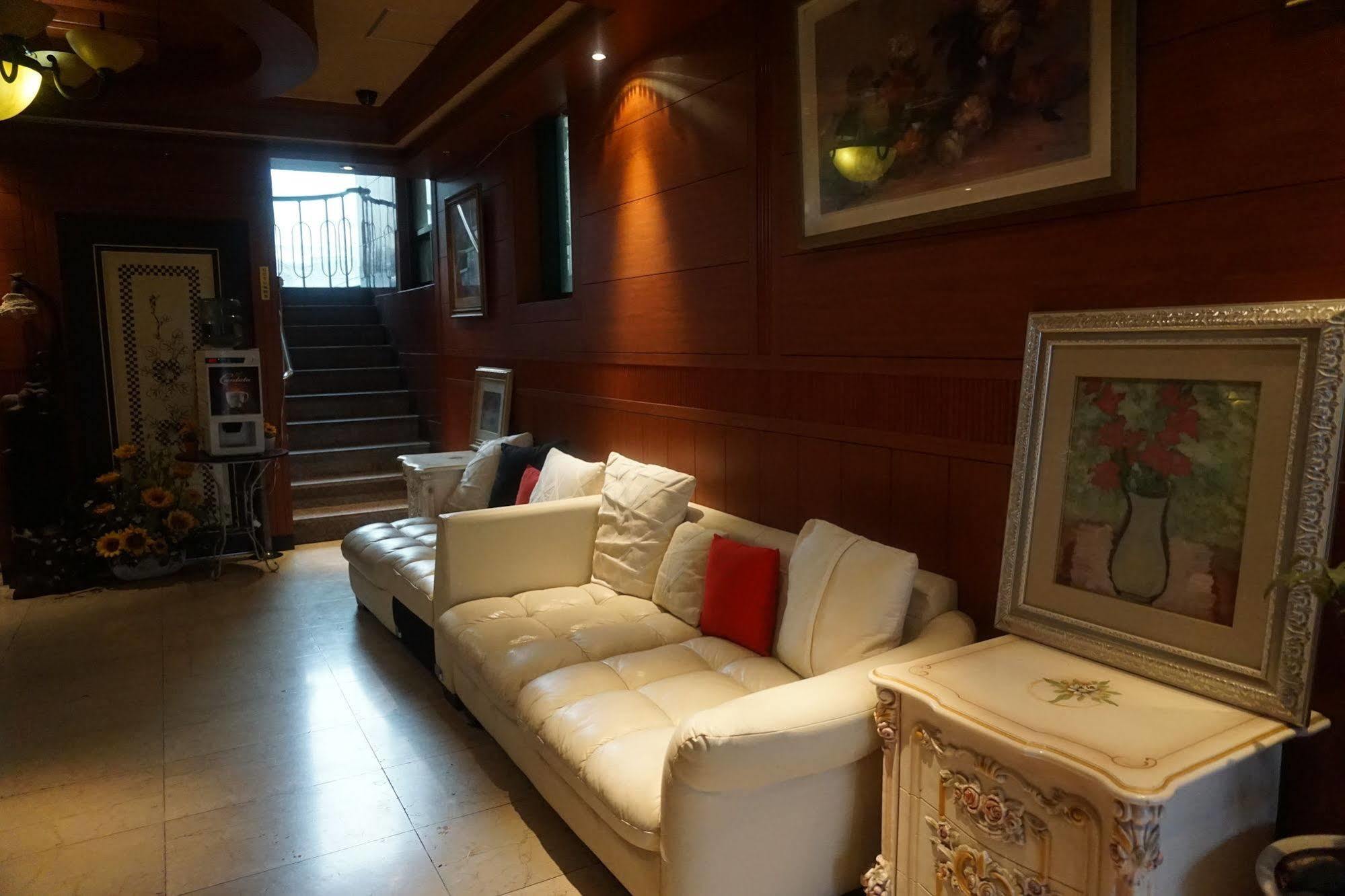 Picasso Motel Haeundae Busan Extérieur photo